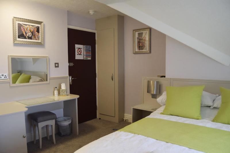 Avenue Guest House - image 16