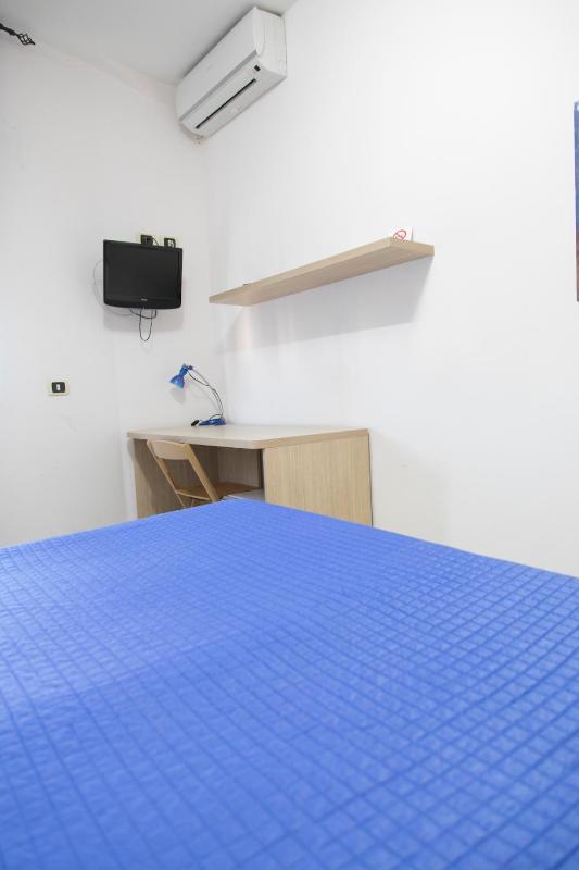 Double or Twin Room with Private External Bathroom image 3