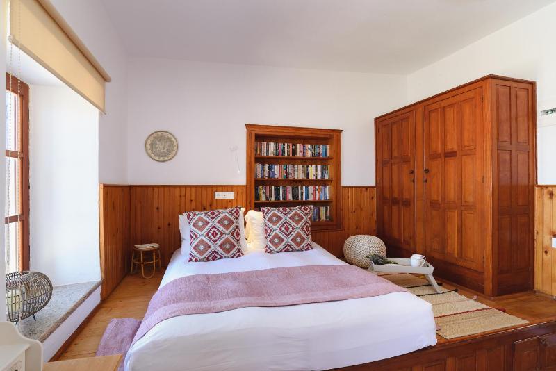 Suite with Sea View image 3