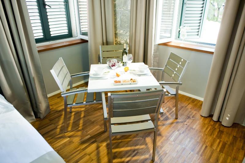 Premium Studio image 3