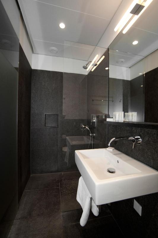 Triple Room image 3