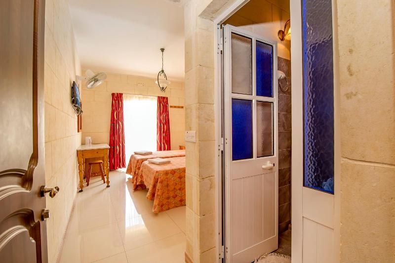 Single Room with Balcony image 1