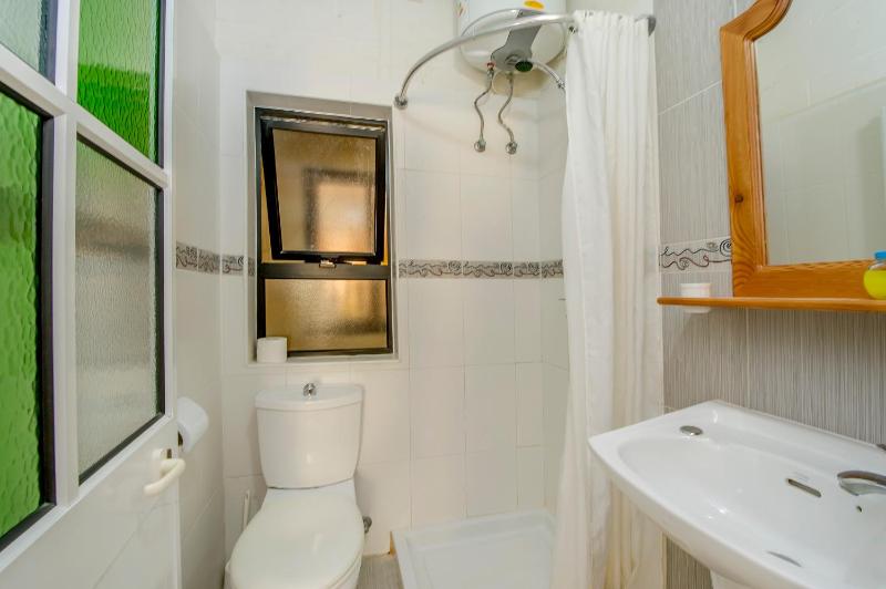 Twin Room - Annex image 3