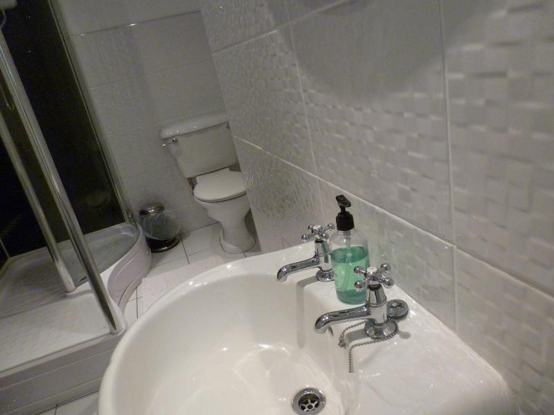 Deluxe Double Room image 2