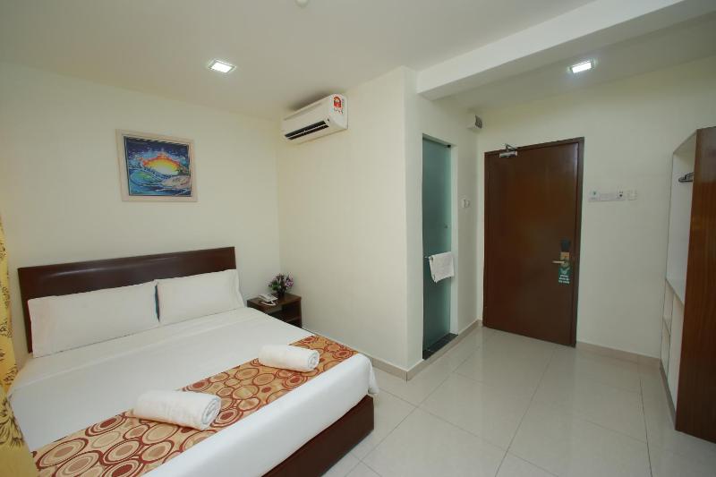 Deluxe Room image 2