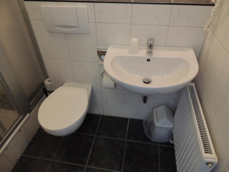 Single Room image 2