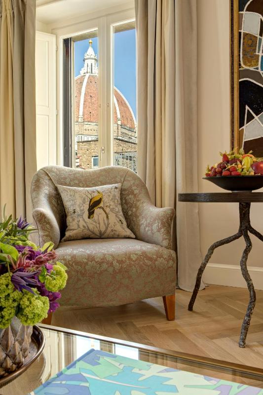 Presidential Suite image 3