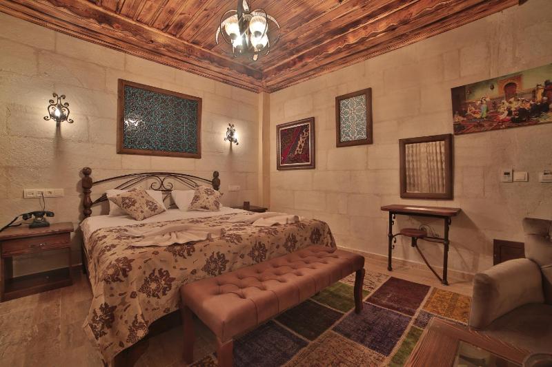 Superior Double Room image 4
