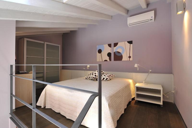 Double Room image 4