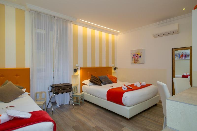 Triple Room image 2