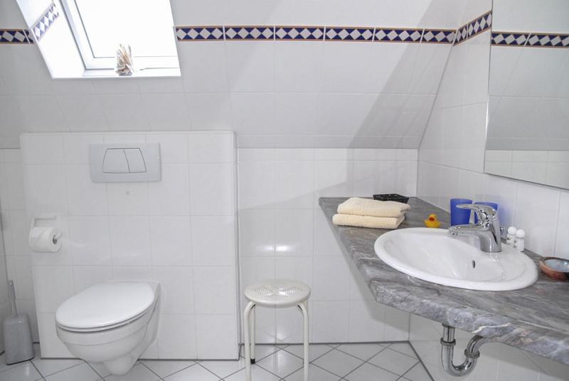 Apartment with Balcony image 4