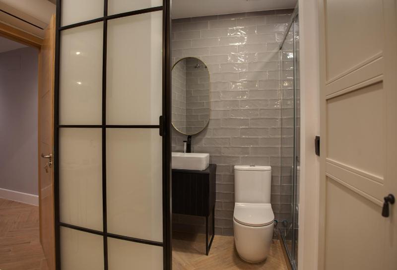 Double Room image 4
