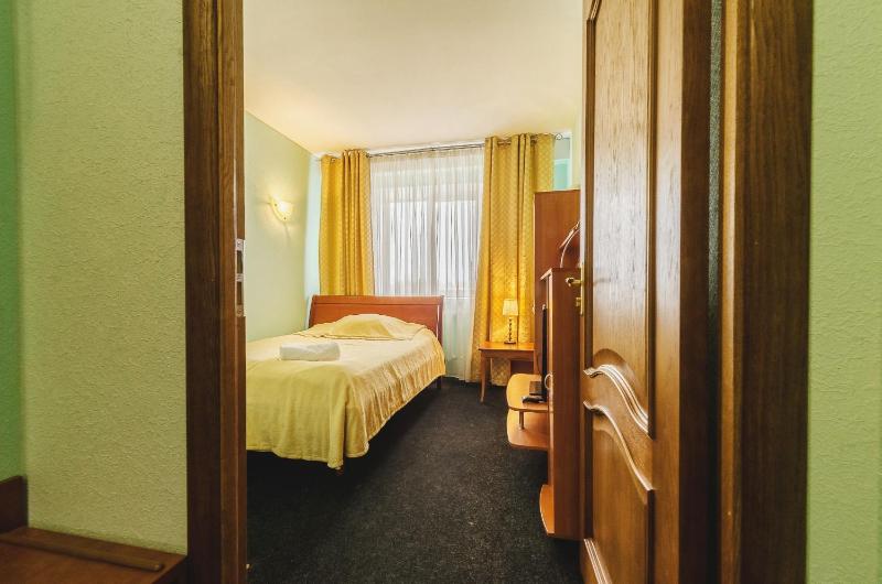 Standard Double Room image 1