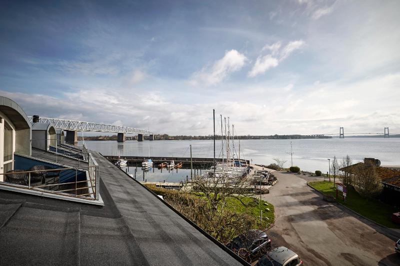 Superior Suite with Sea View image 2