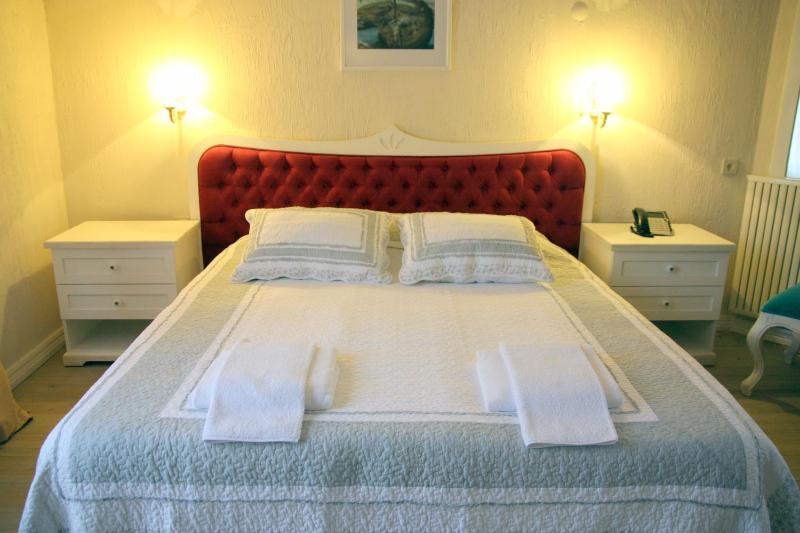 Economy Double Room image 1