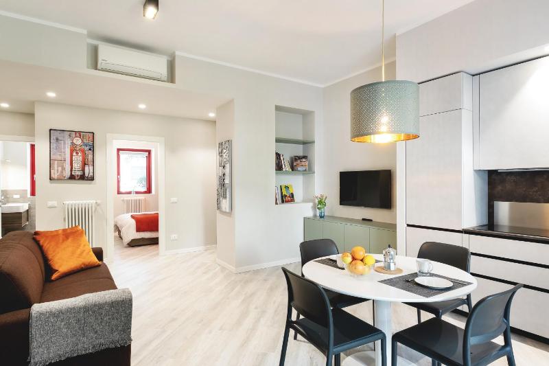 One-Bedroom Apartment image 3