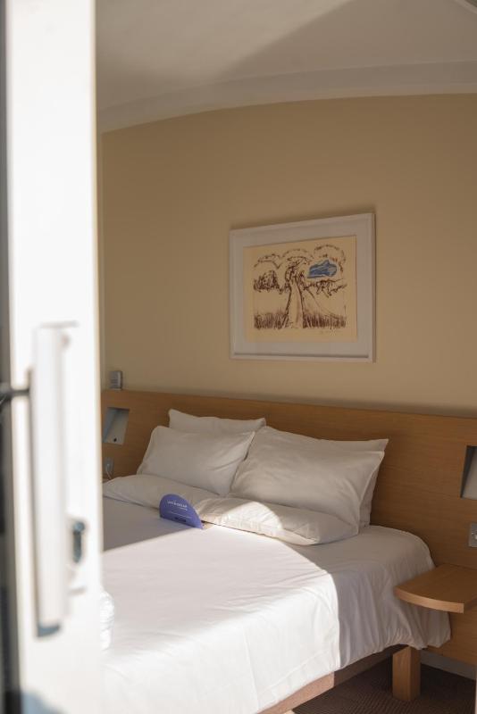 Executive Room image 4