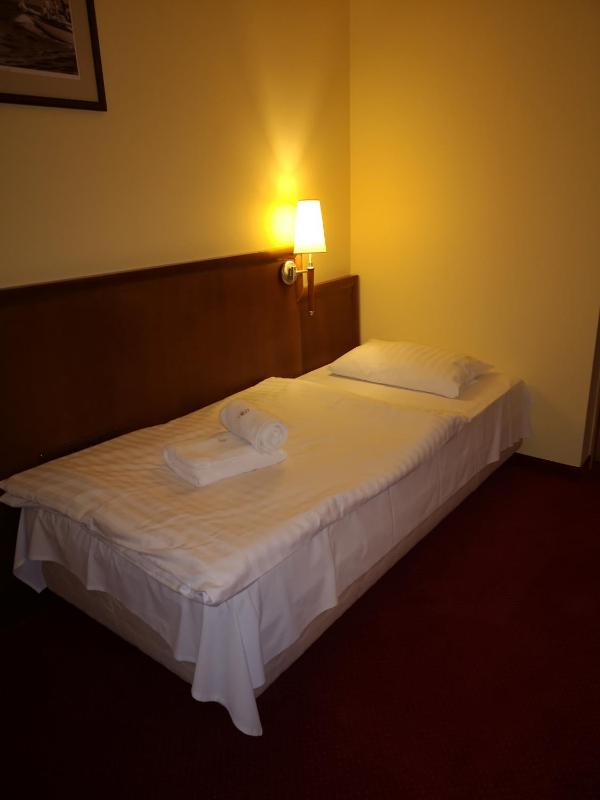 Single Room image 4