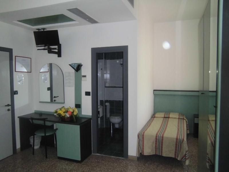 Hotel Palm Beach - image 3