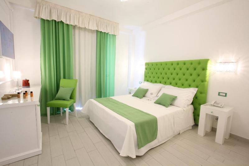 Standard Double Room image 2