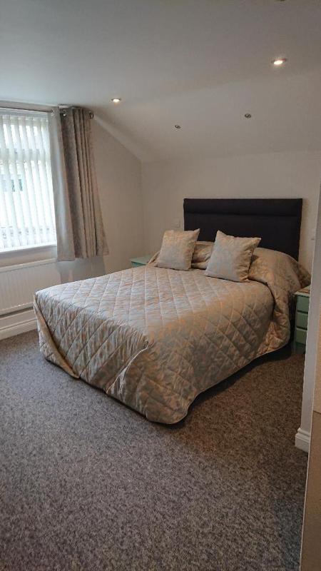 Grove House - Woodbridge - image 19