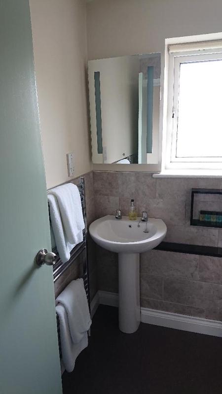 Grove House - Woodbridge - image 28