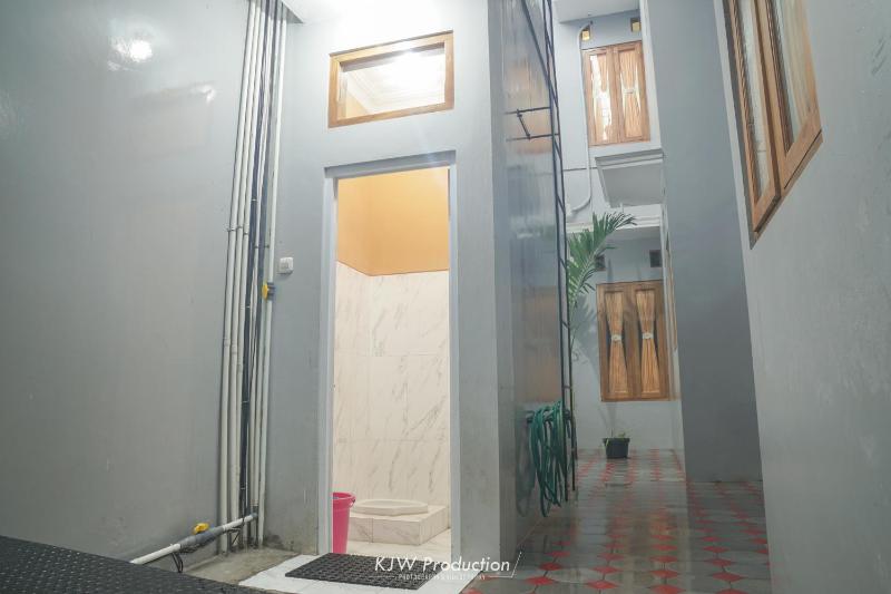 M Stay Guest House Jogja - image 6