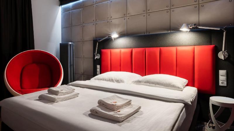 Double Room image 1