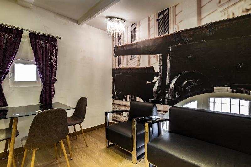 Jean de Valette Boutique Living - image 16
