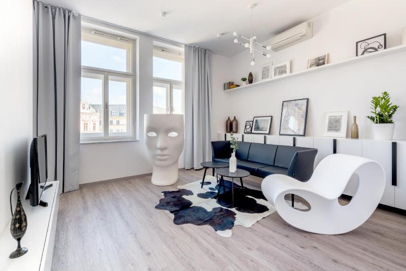 Apartment image 2