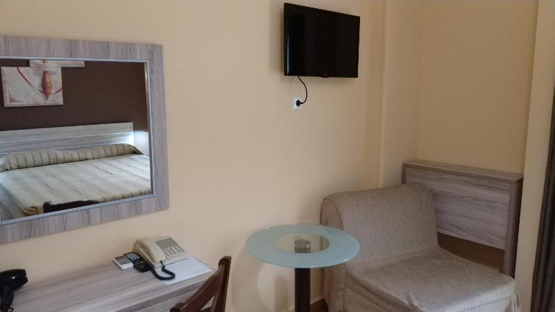 Ambrosia Suites - image 9