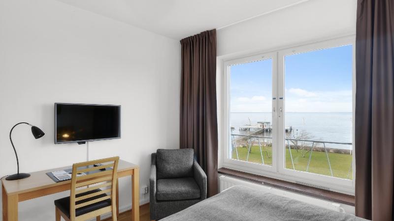 Standard Double Room with Sea View image 1