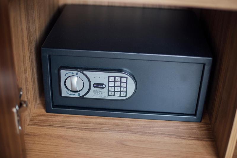 Superior Double or Twin Room with Views image 2