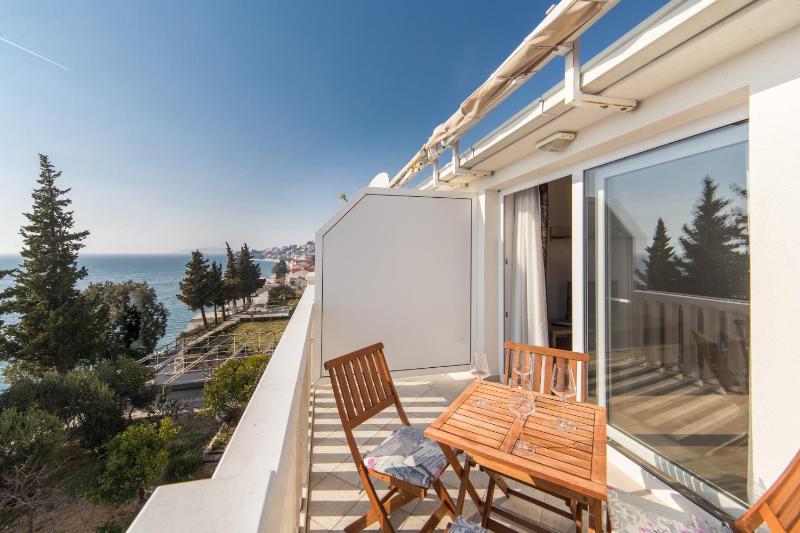 Apartment with Sea View image 2