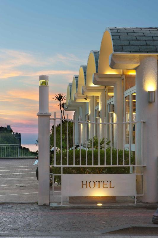 Hotel Rivage - image 14