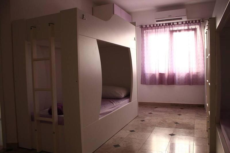 Single Bed in 8-Bed Dormitory Room image 3