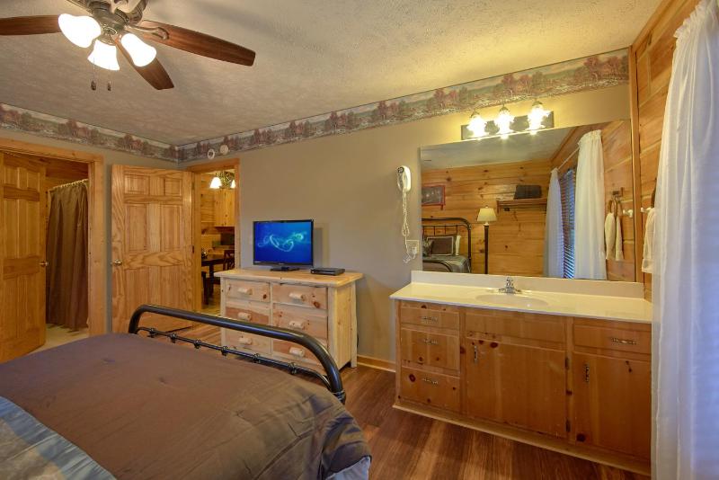Two-Bedroom House image 2