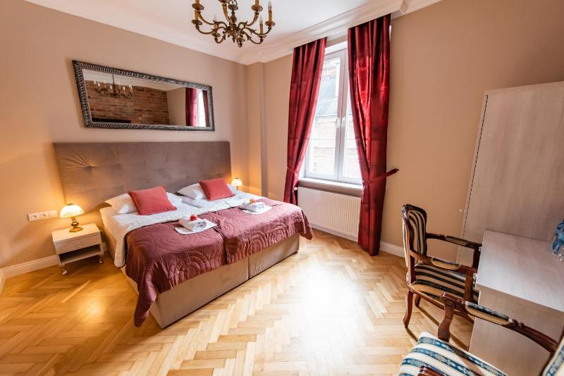 Old Town Boutique Rooms - image 18