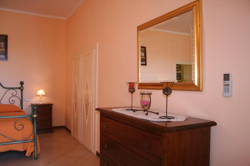 One-Bedroom Apartment image 3