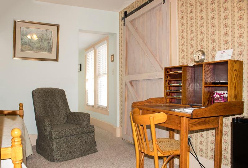 King Suite image 3