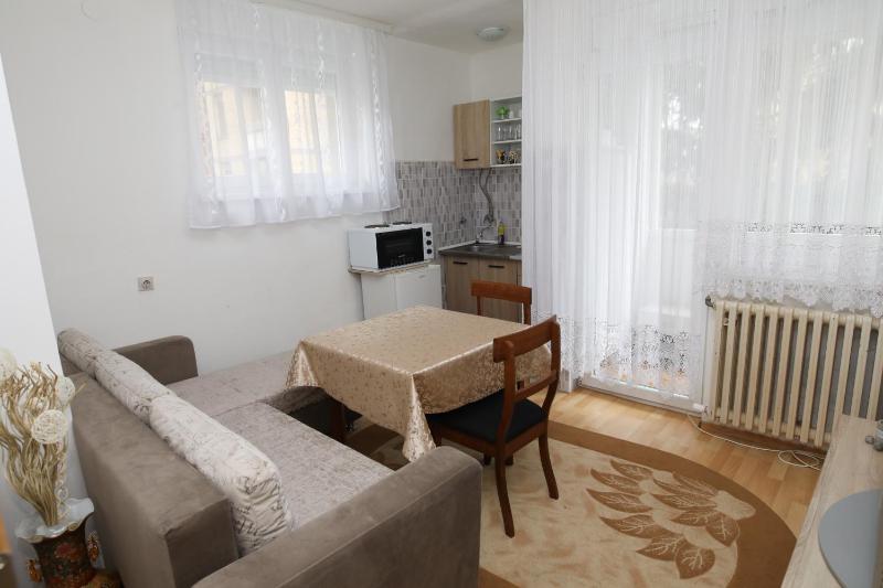 Apartman CENTAR 1 - image 8