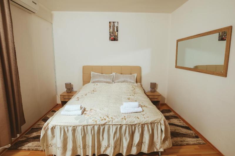 Apartman CENTAR 1 - image 13