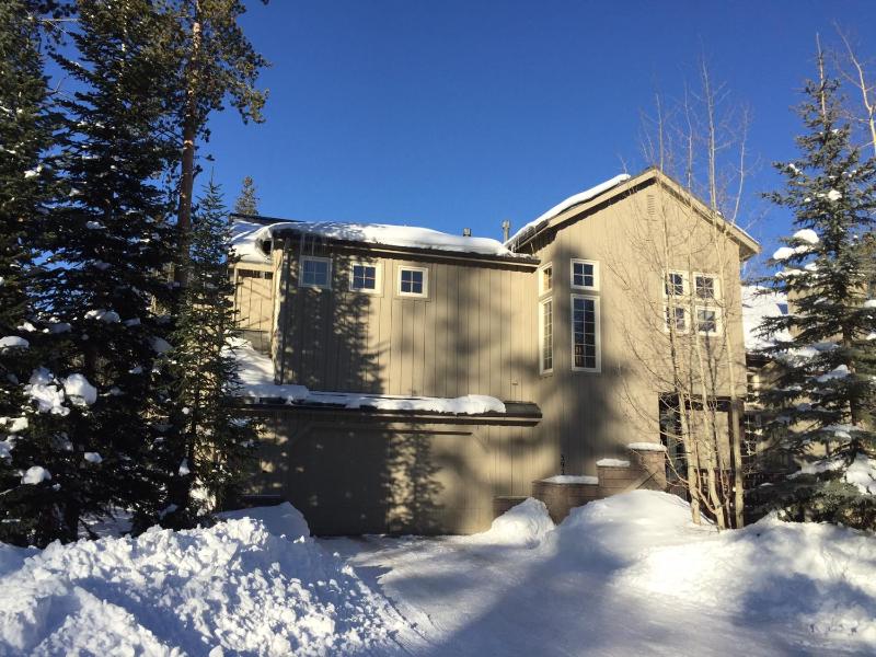 White Wolf Mountain Air Townhome: Elegant Retreat - image 20