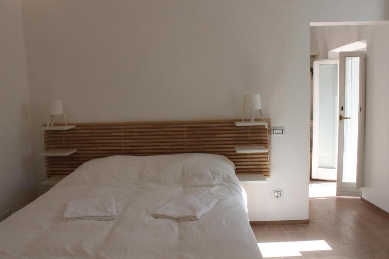 One-Bedroom Apartment image 3