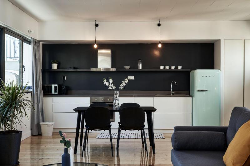 Family Maisonette with Acropolis View and Terrace image 4