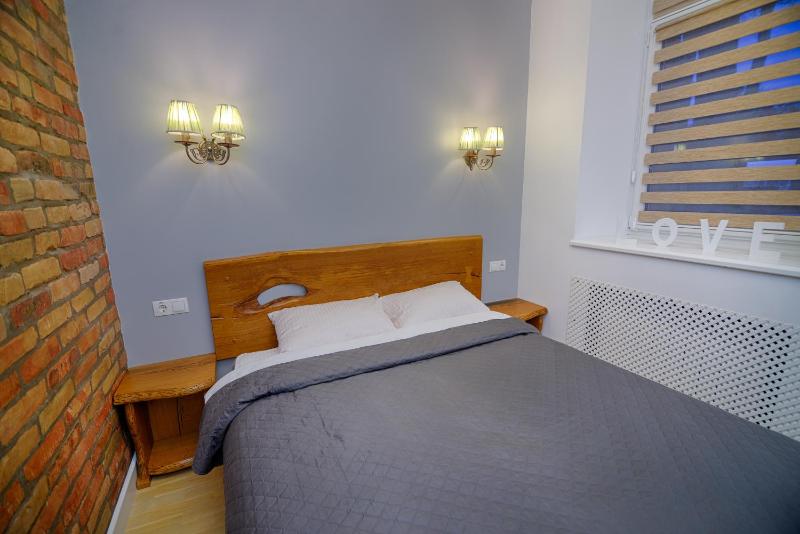 Standard Double Room image 3