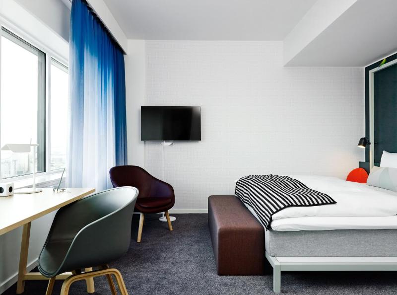 Business Double Room - Non-Smoking image 3
