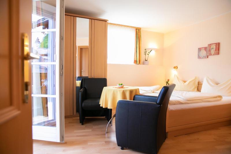 Double Room with Balcony image 3