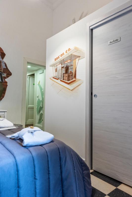 Double Room with Patio image 4