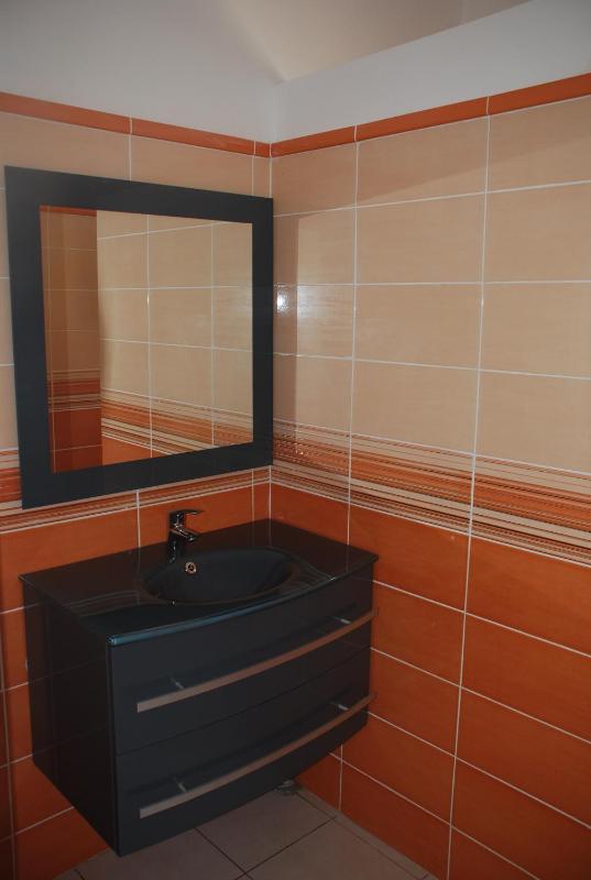 Comfort Two-Bedroom Apartment image 2